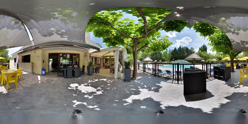 Visite virtuelle 360 de Domaine de Gil à Ucel – Camping – Webvisite