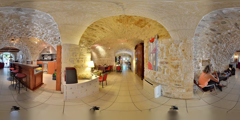Visite virtuelle 360 de Chez David à Aiguèze – Restaurant – Webvisite