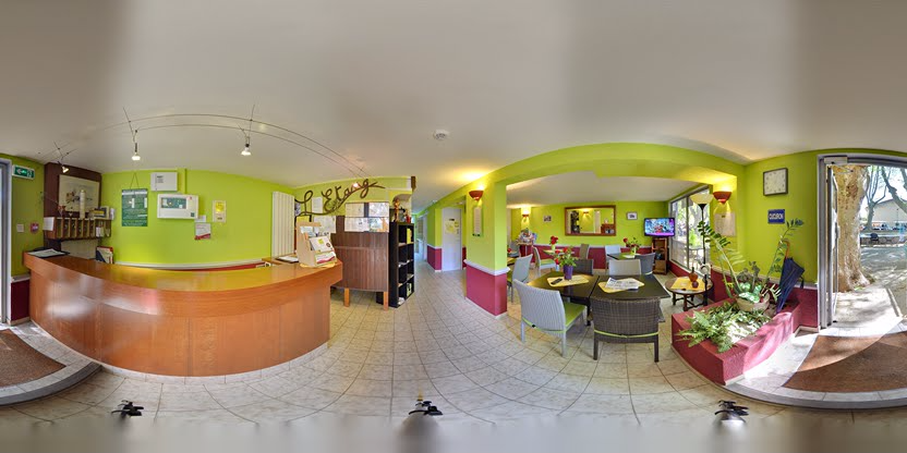 Visite virtuelle 360 de Logis Hôtel de l'Etang - Cucuron