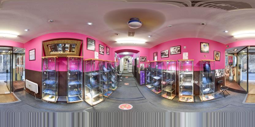 Visite virtuelle 360 de Lucky 30 Tattoo-Piercing - Nimes