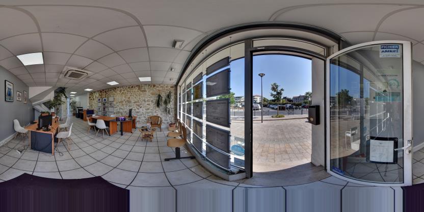 Visite virtuelle 360 de Adeo Immobiler - Marseille