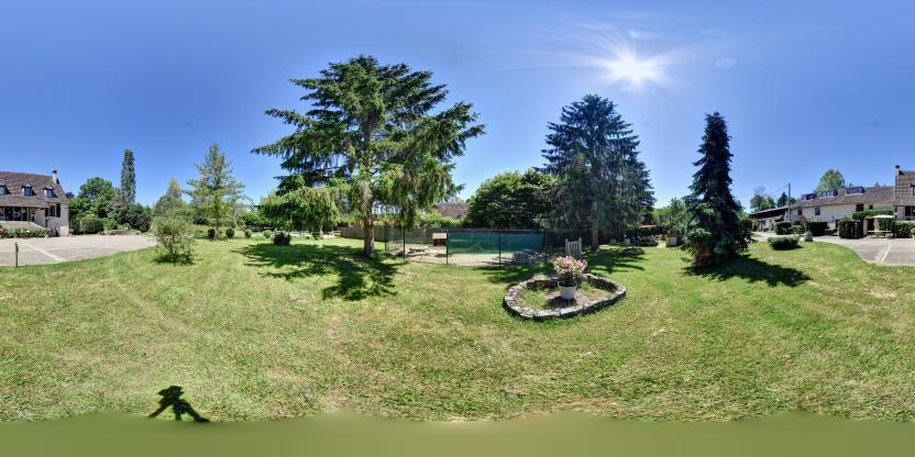 Visite virtuelle 360° de Camping /Village Vacances La Bonne Vie à Saint-Maurice-lès-Couches – Camping – Webvisite