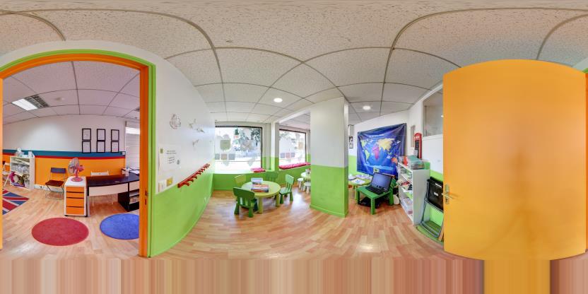 Visite virtuelle 360 de Les Petits Bilingues - Suresnes à Suresnes – Établissement Spécialisé – Webvisite