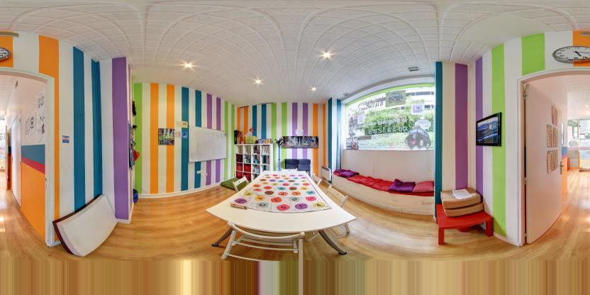Visite virtuelle 360 de Les Petits Bilingues - St-Antoine à Paris – Établissement Spécialisé – Webvisite