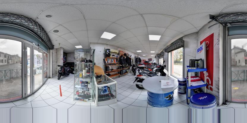 Visite virtuelle 360° de Tip Top Moto Voiture sans Permis 38 à Pont-de-Chéruy – Concessionnaire automobile – Webvisite