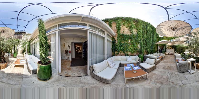 Visite virtuelle 360 de Auberge de Saint Rémy a Saint-Rémy-de-Provence - Webvisite