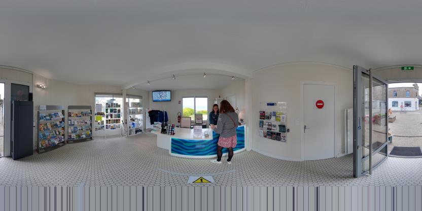 Visite virtuelle 360 de Bureau Information Tourisme de Saint-Lunaire a Saint-Lunaire - Webvisite