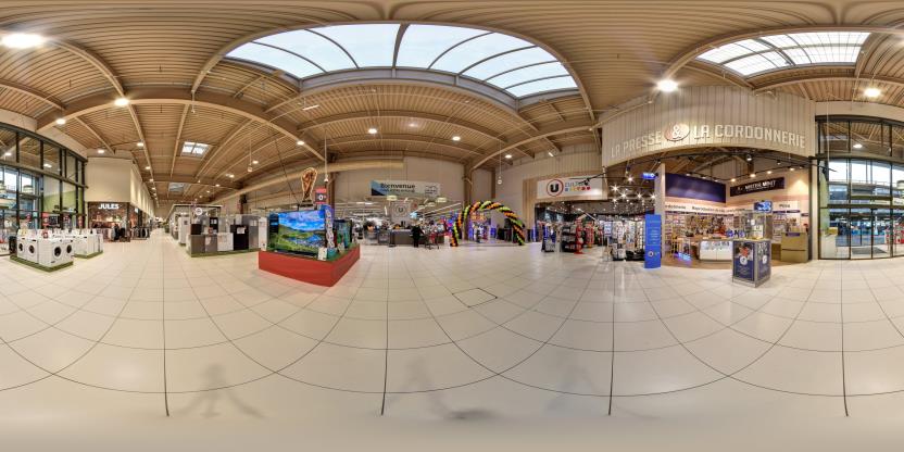 Visite virtuelle 360 de Hyper U Saint-Maximin-la-Sainte-Baume - Saint-Maximin-la-Sainte-Baume