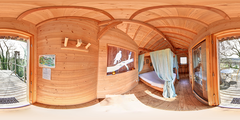 Visite virtuelle 360 de Les cabanes dans les arbres du Temps Suspendu - Château de Laàs à Laas – Gîte – Webvisite