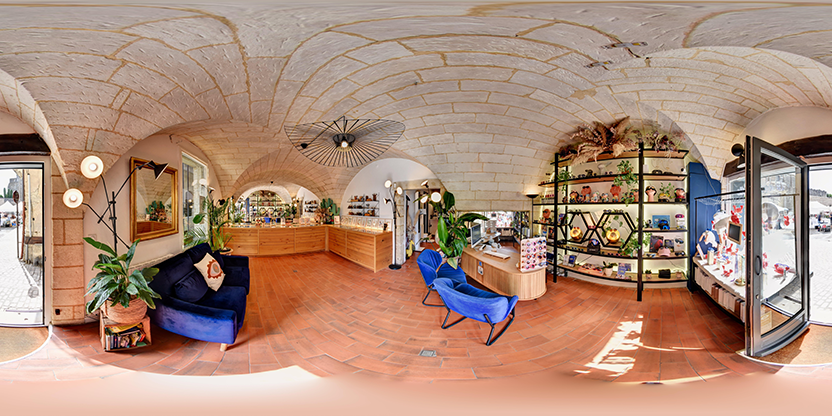 Visite virtuelle 360 de L'Opticienne Manon Favand Optique à Uzès – Opticien – Webvisite