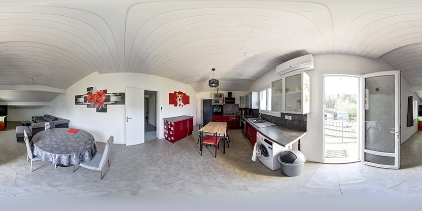 Visite virtuelle 360° de Maison de loisirs de bien-être entre Maitre et animaux de compagnies à Aureilhan – Gîte – Webvisite