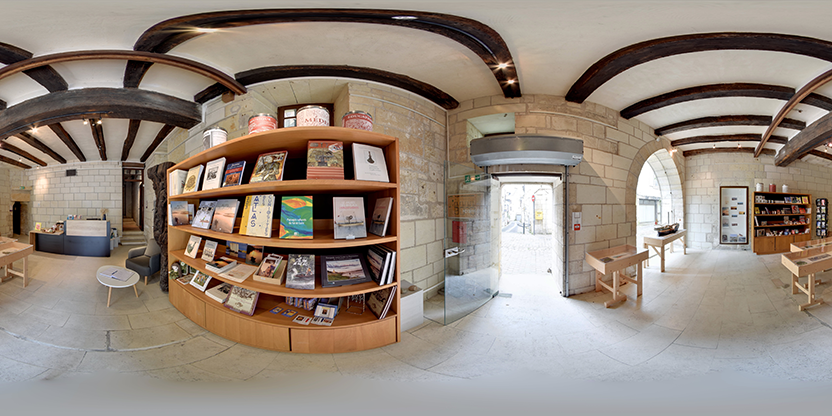 Visite virtuelle 360° de Le Carroi, musée d'arts et d'histoire à Chinon – Musée – Webvisite