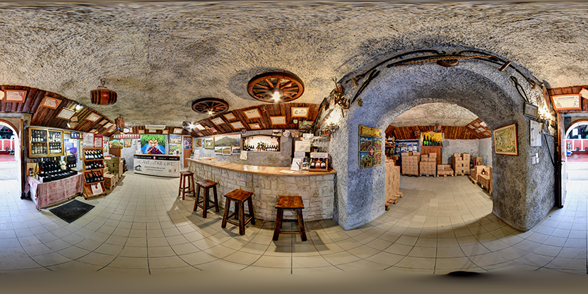 Visite virtuelle 360 de La Cave Du Prieuré - Barlet Raymond et Fils a Jongieux en Savoie - Webvisite