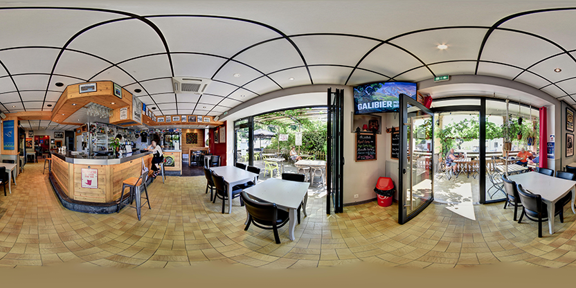 Visite virtuelle 360° de Le p'tit café à Saint-Pierre-d'Albigny – Bar – Webvisite