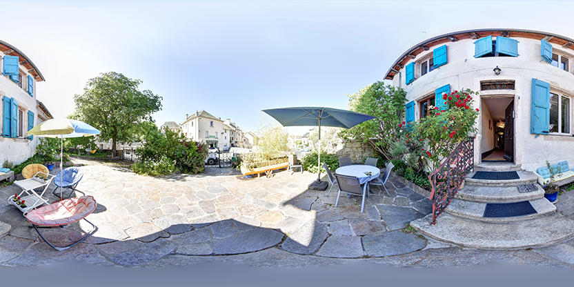 Visite virtuelle 360° de Les Volets Bleus Aumont Aubrac à Peyre en Aubrac – Chambre d'hôtes – Webvisite