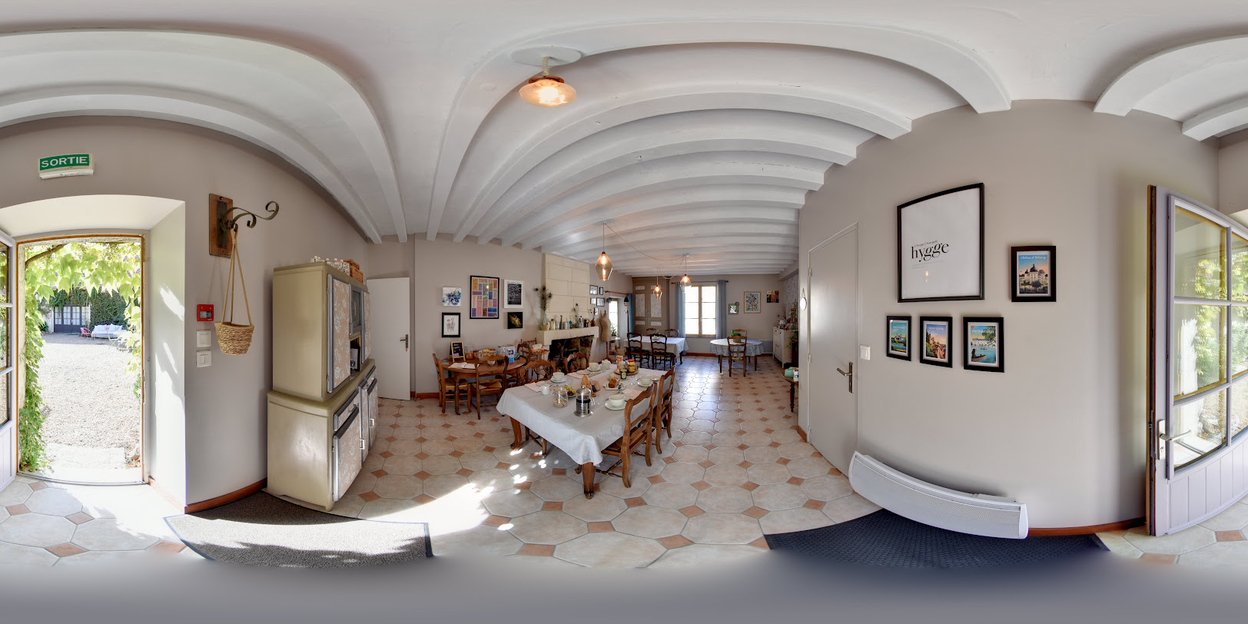Visite virtuelle 360 de Le Relais des Fontaines a Nouans-les-Fontaines en Centre-Val de Loire - Webvisite