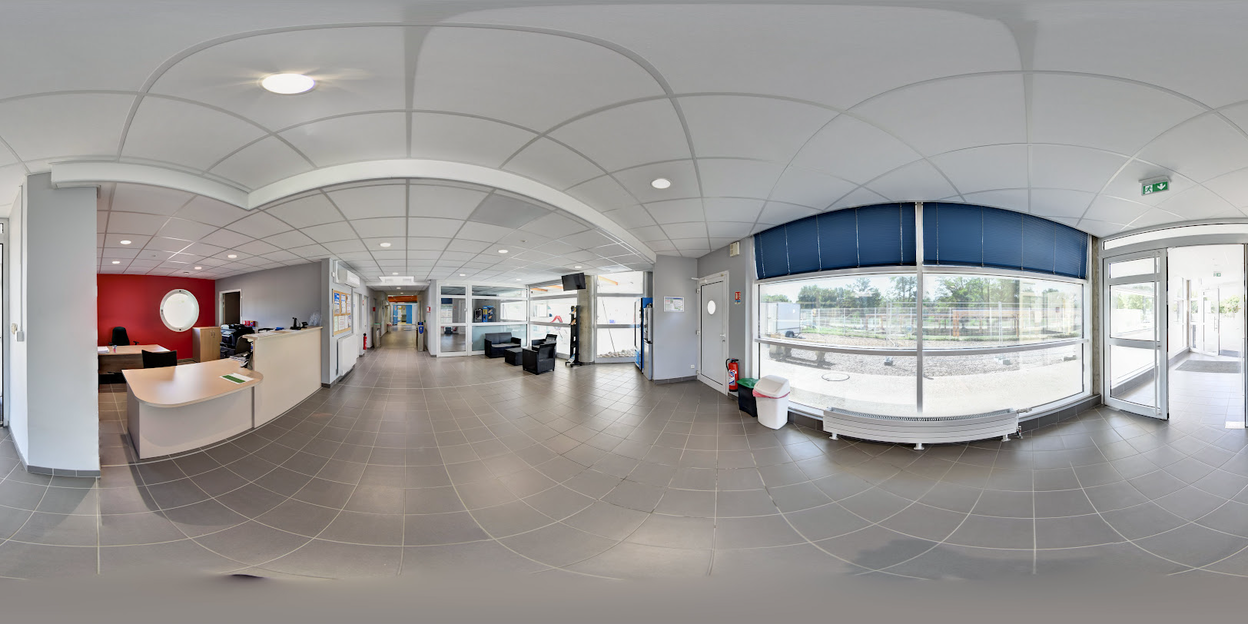 Visite virtuelle 360 de Espace Aquatique Amphélia a Imphy en Bourgogne-Franche-Comté - Webvisite
